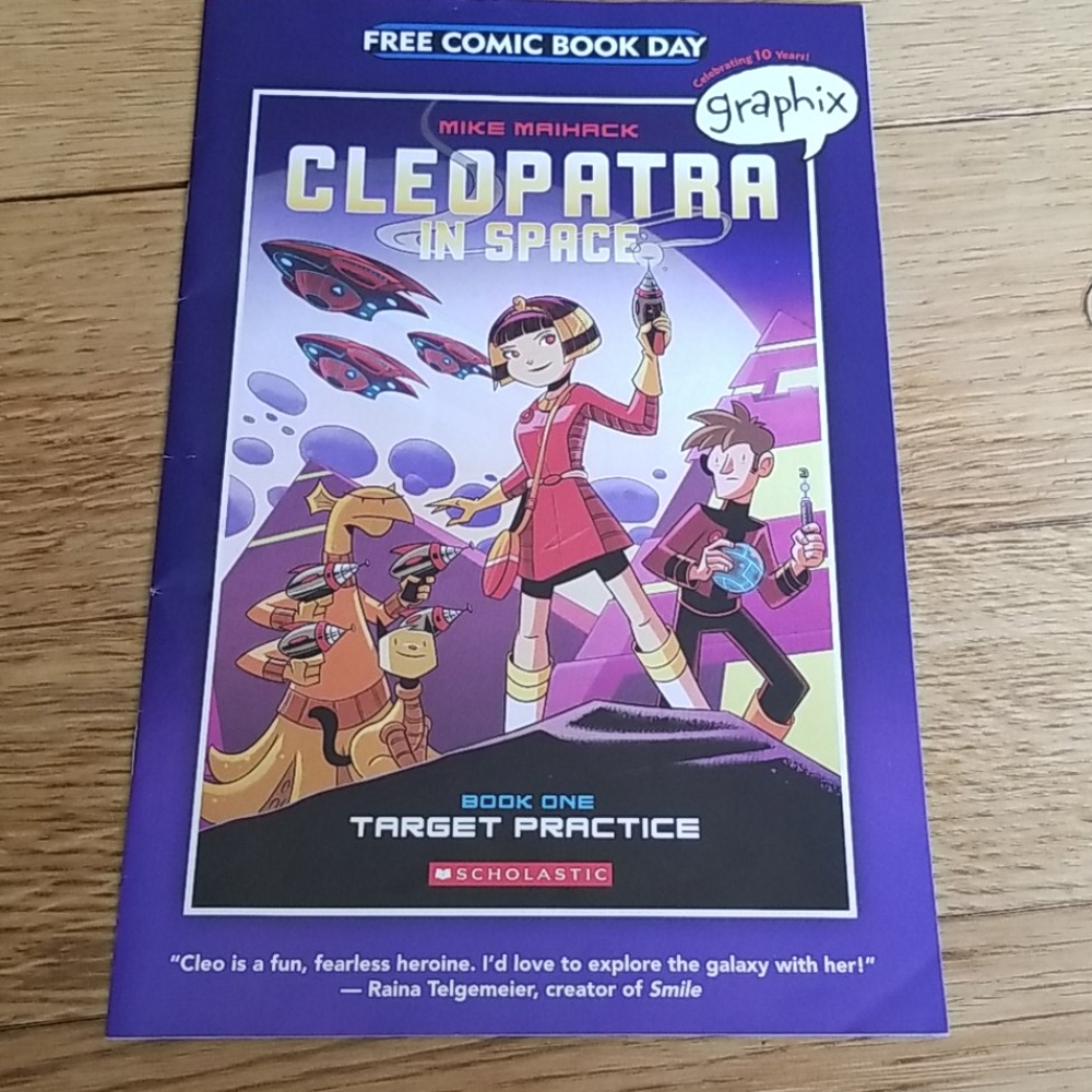 8 Comic Bundle - Picture 2 of 9